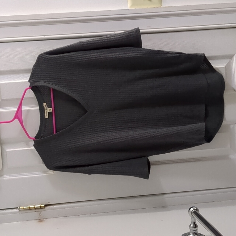 Express V-neck Gray Knit Top, Size Small